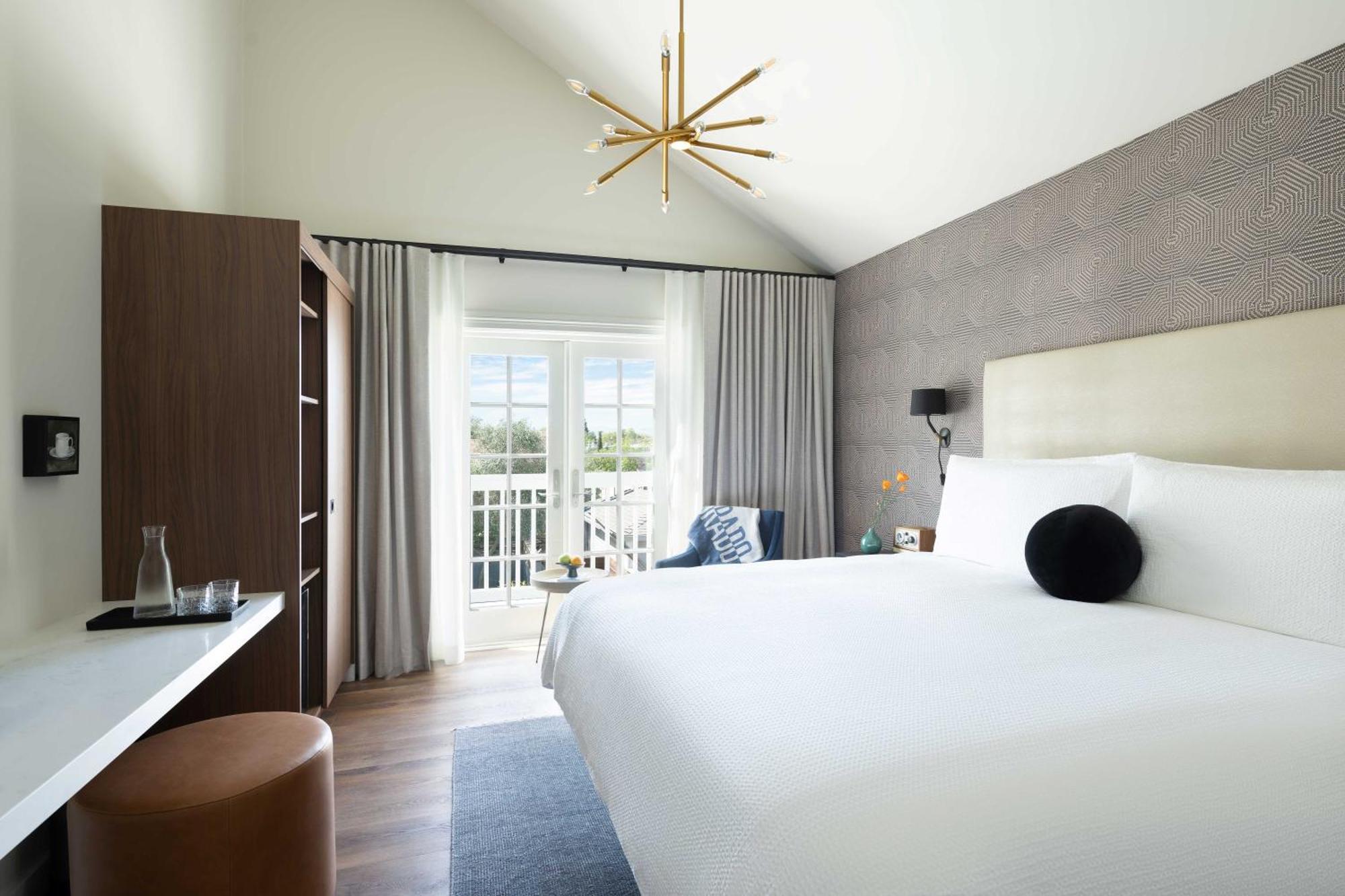 El Dorado Hotel